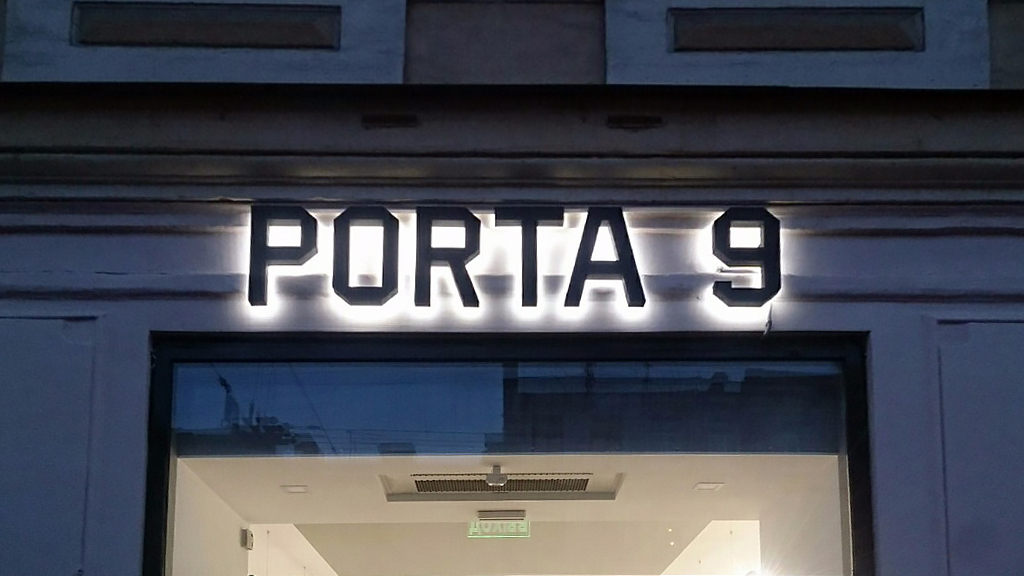 Вывеска Porta9